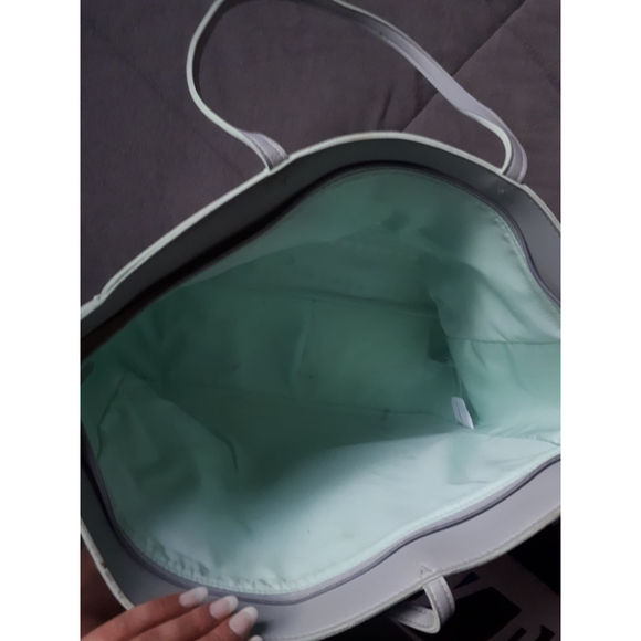 🏖️Tote🏖️ - Picture 2 of 2